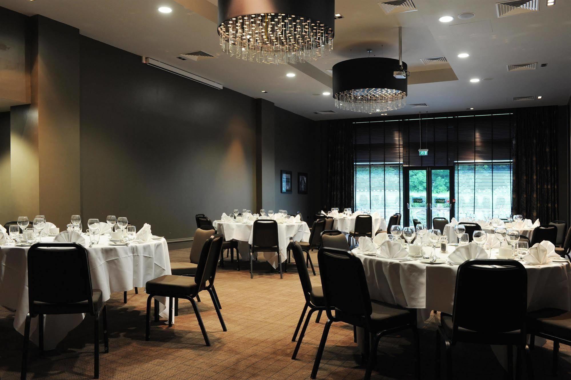 Village Hotel Solihull Luaran gambar