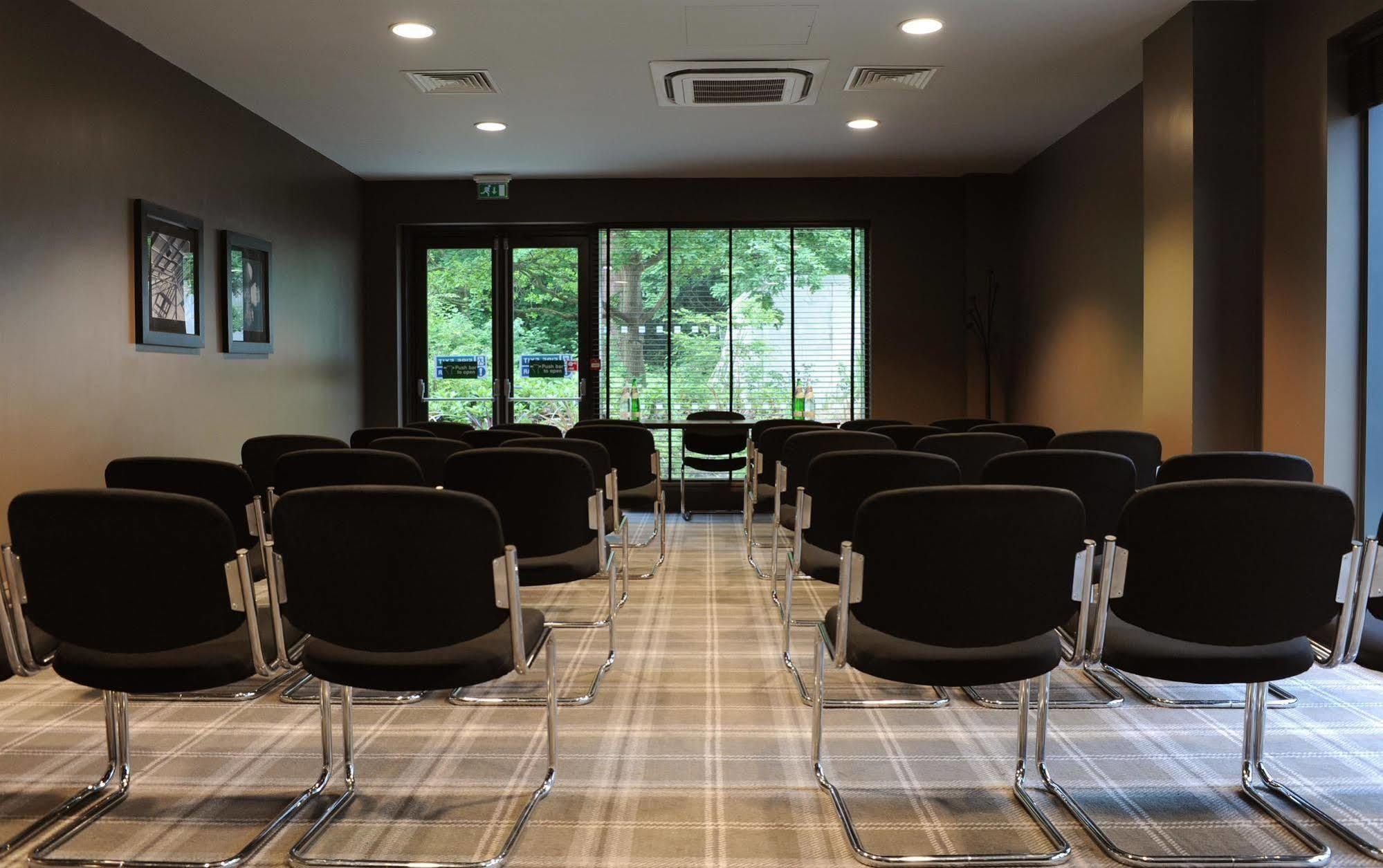 Village Hotel Solihull Luaran gambar